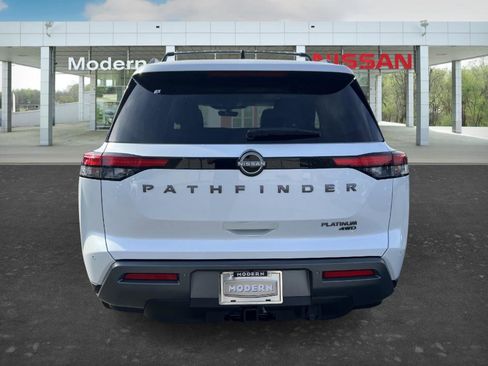 New 2026 Nissan Pathfinder Platinum image 4