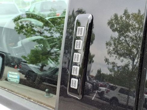 Used 2022 Ford F150 Lariat w/ Equipment Group 502A High AWD/4WD image 14