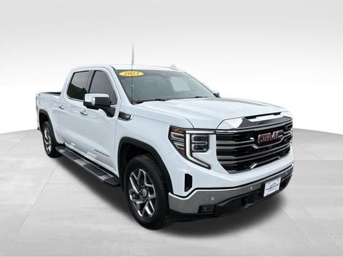 Used 2023 GMC Sierra 1500 SLT w/ SLT Premium Plus Package AWD/4WD image 8