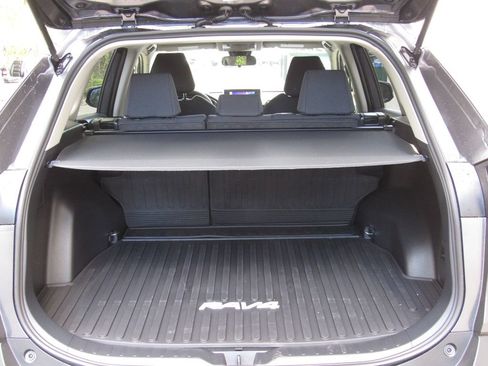 Certified 2025 Toyota RAV4 LE AWD/4WD image 20