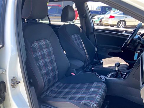 Used 2015 Volkswagen GTI S w/ Lighting Package (SEL) FWD image 8