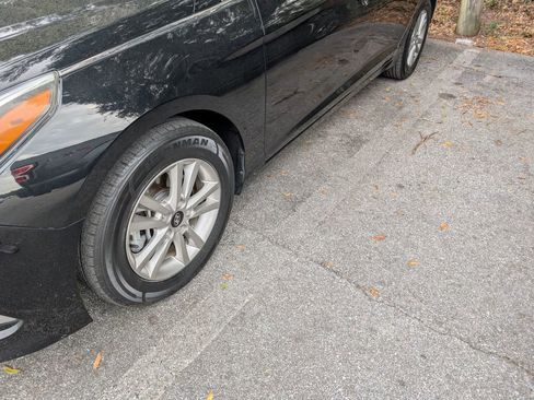 Used 2016 Hyundai Sonata SE w/ Cargo Package image 6