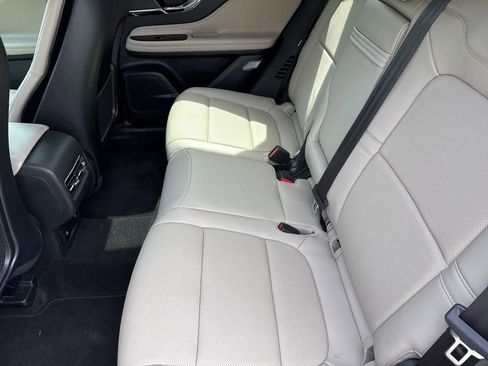 Used 2025 Lincoln Corsair Reserve image 9