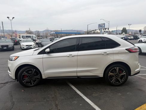 Used 2019 Ford Edge ST w/ Cold Weather Package image 6