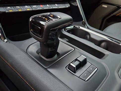 Used 2023 GMC Sierra 1500 AT4 w/ AT4 Premium Package AWD/4WD image 13