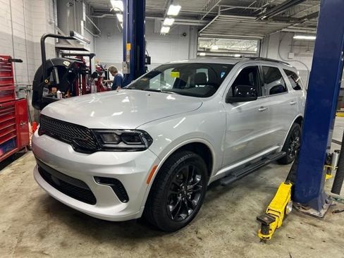 Used 2023 Dodge Durango SXT w/ SXT Blacktop Group AWD/4WD image 4