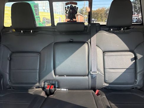 Used 2022 GMC Sierra 2500 Denali w/ Denali Ultimate Package AWD/4WD image 17