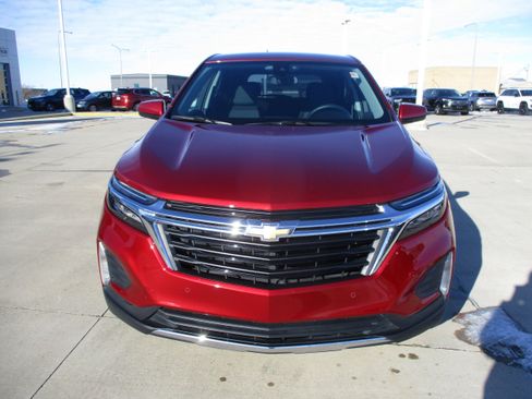 Used 2024 Chevrolet Equinox LT image 10