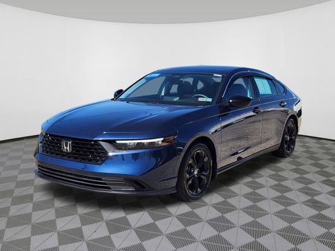 Certified 2025 Honda Accord SE image 2
