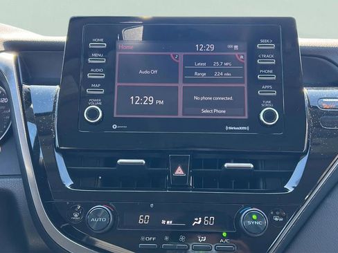 Used 2024 Toyota Camry SE FWD image 19