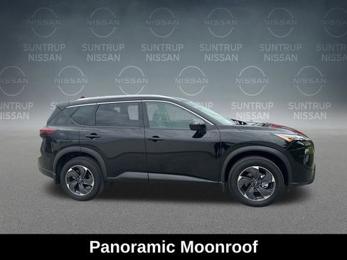 Used 2025 Nissan Rogue SV w/ SV Premium Package FWD image 14