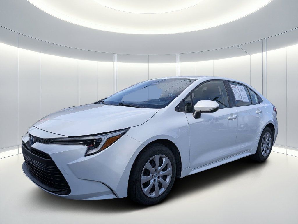 Used 2024 Toyota Corolla LE FWD image 6