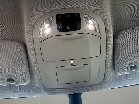 Used 2024 Chrysler Pacifica Select image 20