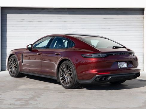 Used 2023 Porsche Panamera 4 Platinum Edition image 3