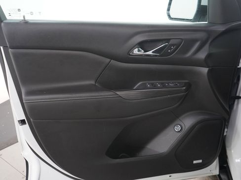 Used 2017 GMC Acadia SLT AWD/4WD image 22