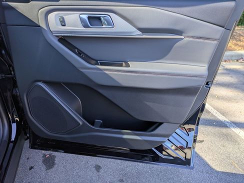 New 2026 Ford Explorer Active w/ Active Comfort Package image 36