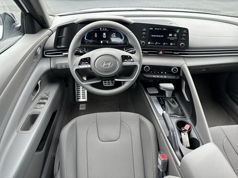New 2026 Hyundai Elantra Sport FWD image 15