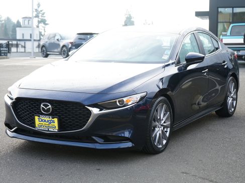 Used 2020 MAZDA MAZDA3 AWD Sedan w/ Preferred Package image 9