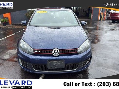 Used 2013 Volkswagen Golf 4-Door FWD image 2