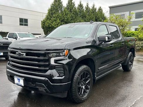 New 2026 Chevrolet Silverado 1500 High Country w/ Midnight Edition AWD/4WD image 3