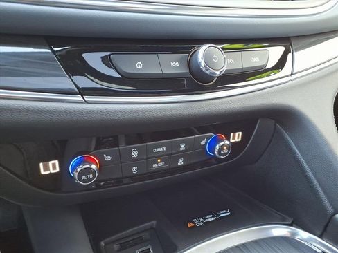 Certified 2024 Buick Enclave Essence w/ Experience Buick Package image 23