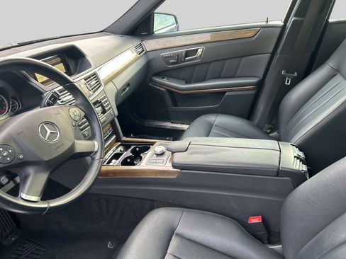 Used 2010 Mercedes-Benz E 350 4MATIC Sedan image 22