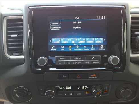 Used 2024 Nissan Frontier SL w/ Technology Package image 10