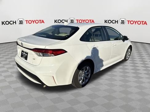 Used 2021 Toyota Corolla LE w/ Carpet Mat Package (TMS) image 7