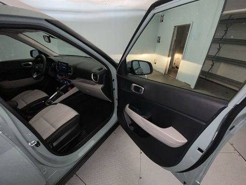 Certified 2026 Hyundai Venue SEL FWD image 24
