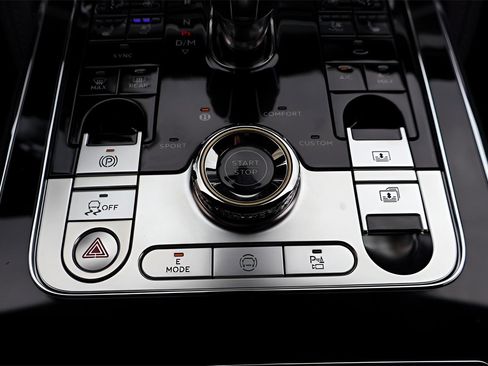 New 2025 Bentley Flying Spur Plug-In Hybrid image 29