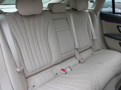 Used 2023 Mercedes-Benz EQS 580 4MATIC Sedan image 16