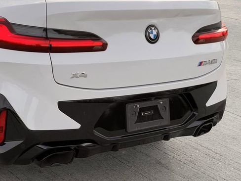 Used 2024 BMW X4 M40i image 7