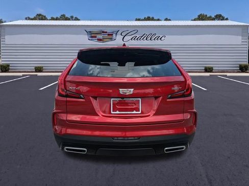 Used 2025 Cadillac XT4 Premium Luxury w/ Cold Weather Package FWD image 5