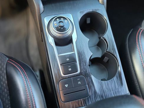 Used 2025 Ford Escape ST-Line image 30