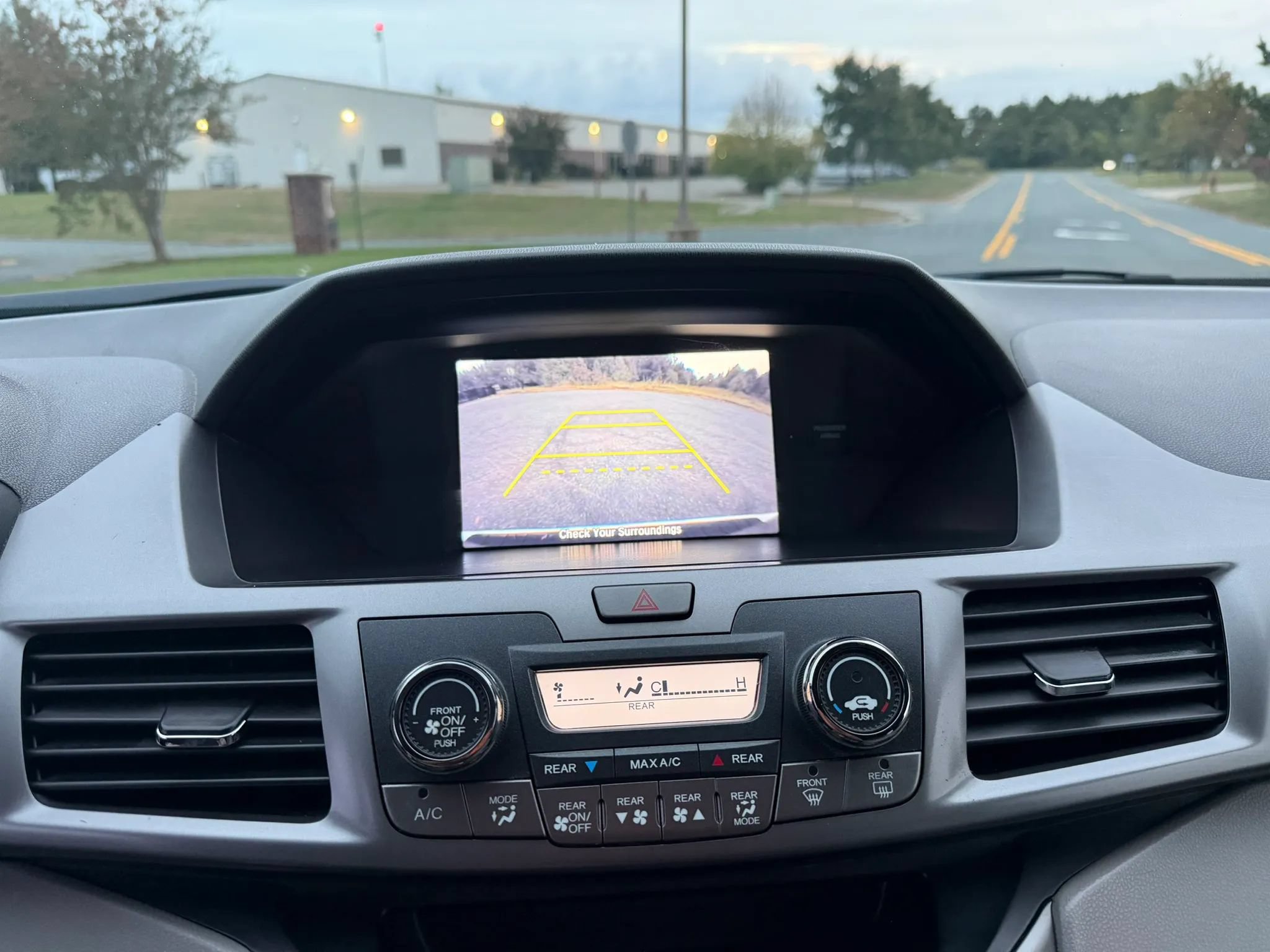 Used 2014 Honda Odyssey LX image 22