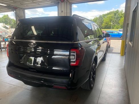 Certified 2024 Ford Expedition Max Limited AWD/4WD image 4