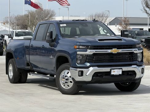 New 2026 Chevrolet Silverado 3500 LT w/ Texas Edition image 2