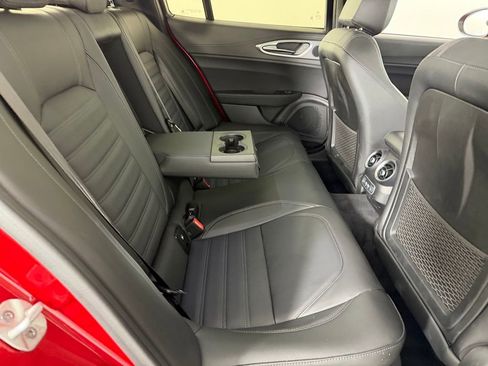Used 2024 Alfa Romeo Giulia Veloce image 29