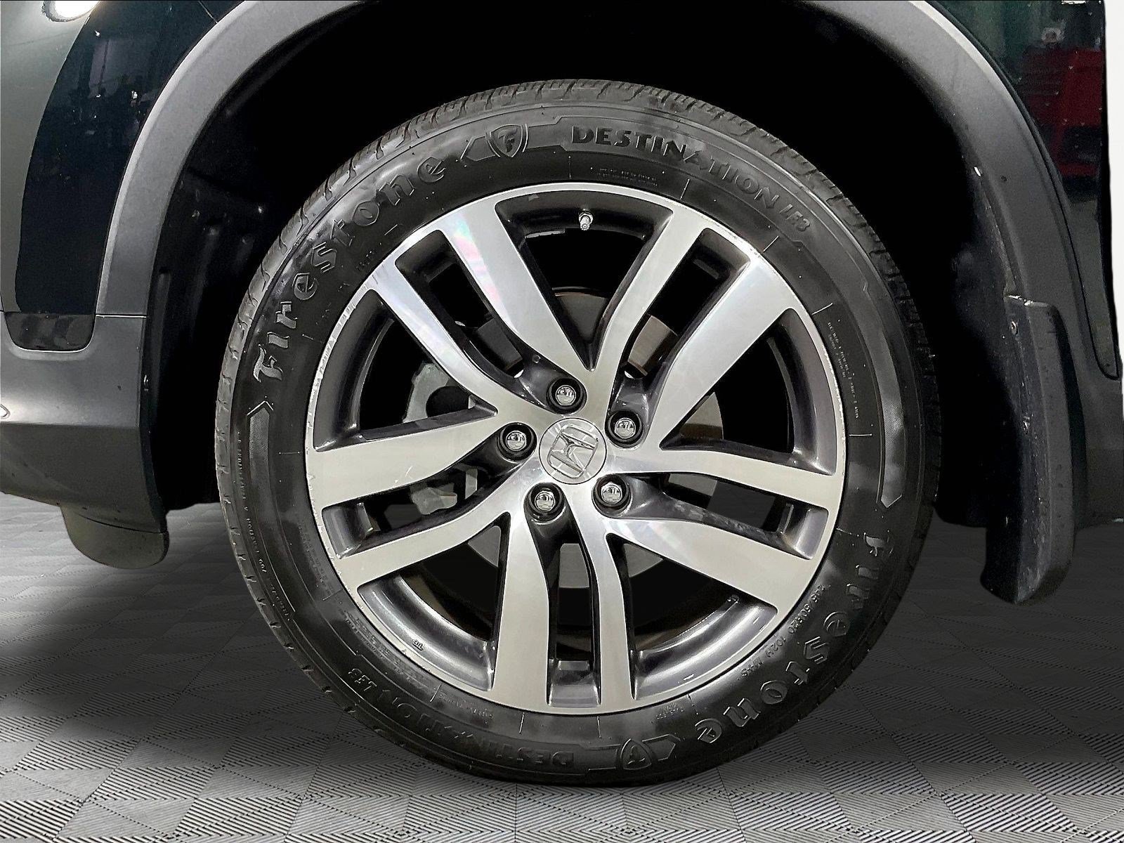 Used 2020 Honda Pilot Touring image 35