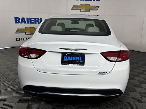 Used 2016 Chrysler 200 Limited FWD image 4
