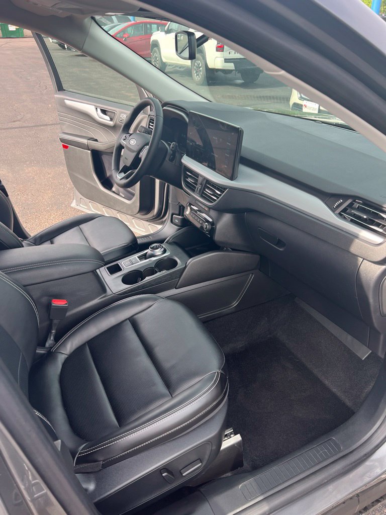 Used 2024 Ford Escape Platinum AWD/4WD image 10