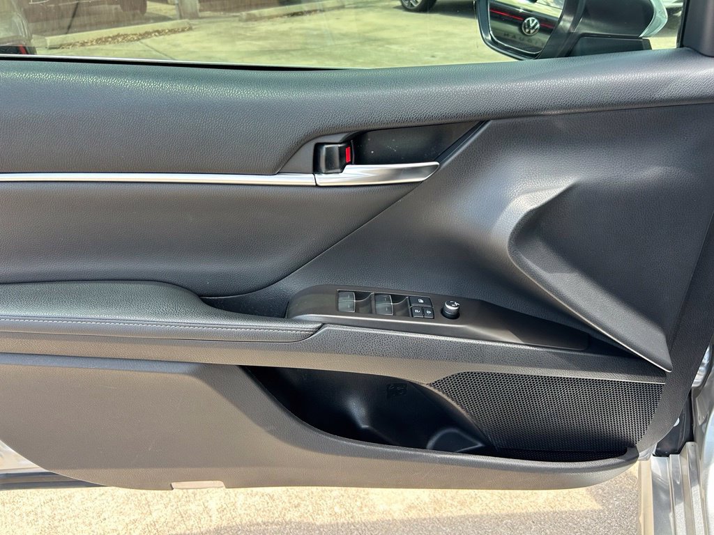 Used 2021 Toyota Camry XSE FWD image 19
