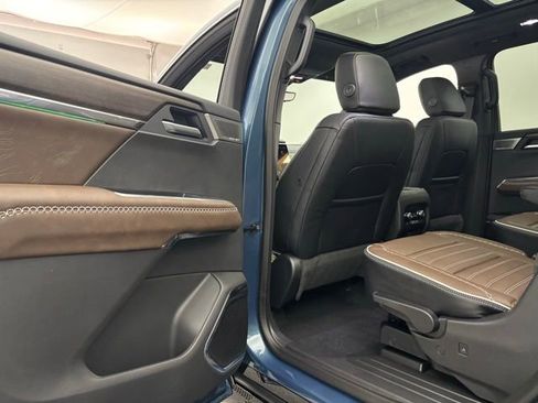 New 2026 GMC Acadia Denali Ultimate image 43