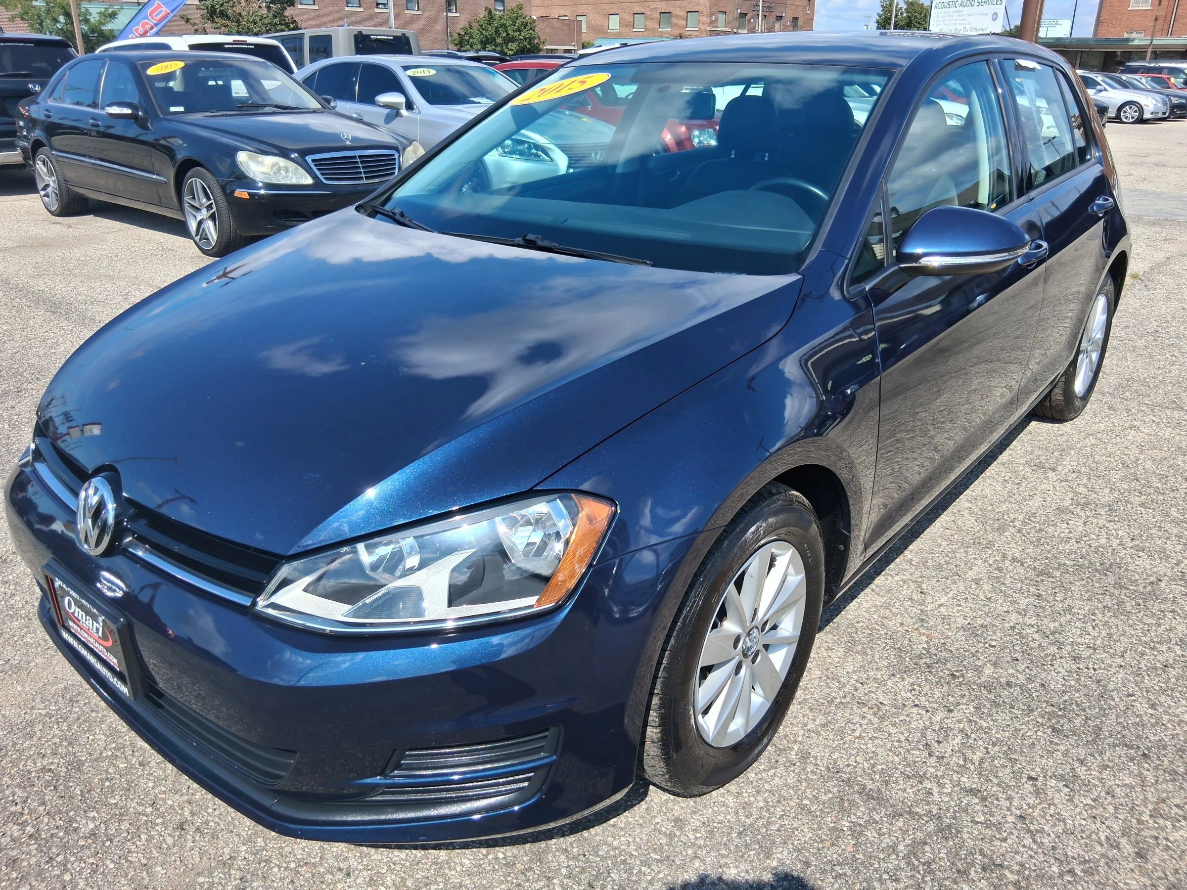 Used 2015 Volkswagen Golf S FWD image 3
