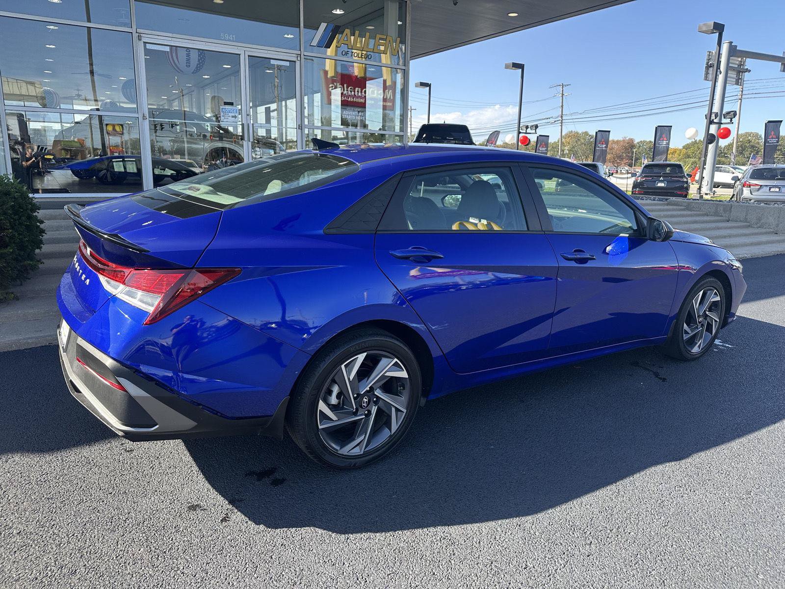 Used 2025 Hyundai Elantra Sport FWD image 15