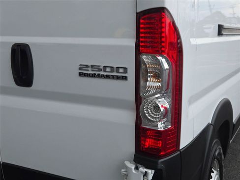 Used 2026 RAM ProMaster 2500 w/ Convenience Group FWD image 15