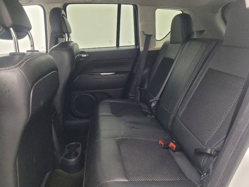 Used 2017 Jeep Compass Latitude AWD/4WD image 18