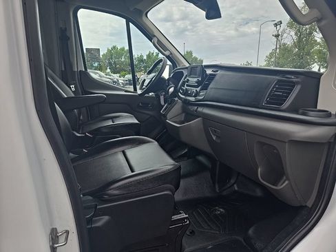 Used 2025 Ford Transit 250 148 High Roof Extended AWD image 24