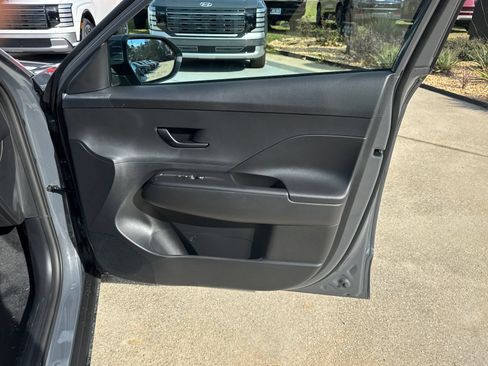 Used 2026 Hyundai Kona SE FWD image 14