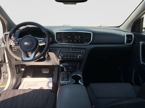 Used 2021 Kia Sportage LX AWD/4WD image 16